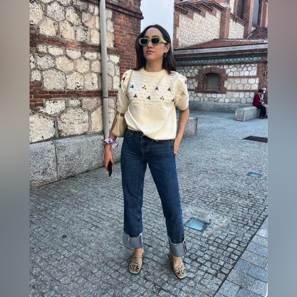 ALFRED DUNNER | Tan Short Sleeve Tee with Floral Embroidery - Picture 11 of 13